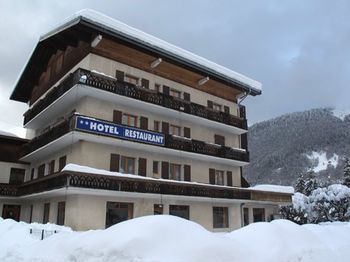 Hotel Les Fleurs Монтрион Екстериор снимка